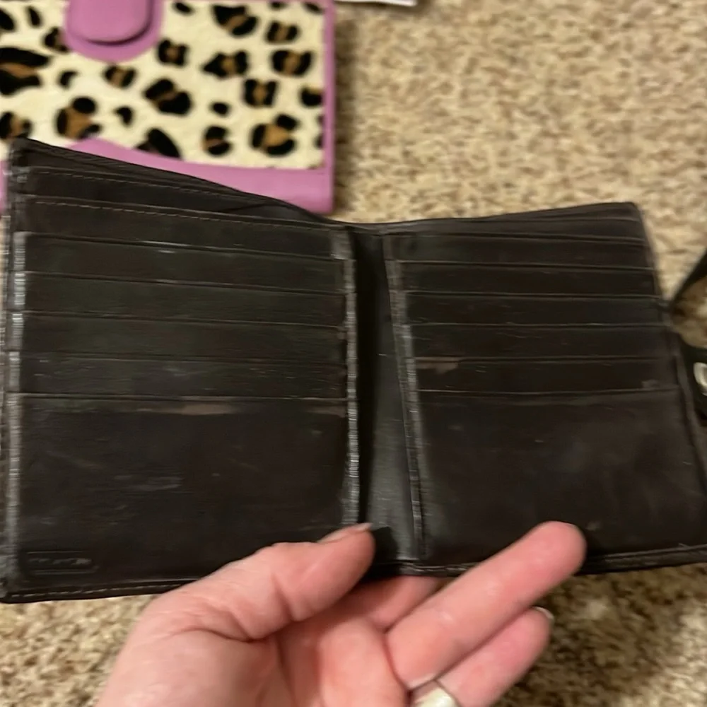 Coach Signature billfold in Brown and Tan - Picture 3 of 3